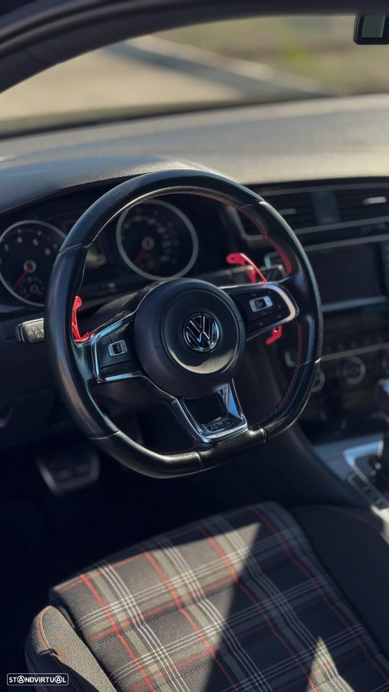 VW Golf 2.0 TSi GTi DSG - 11
