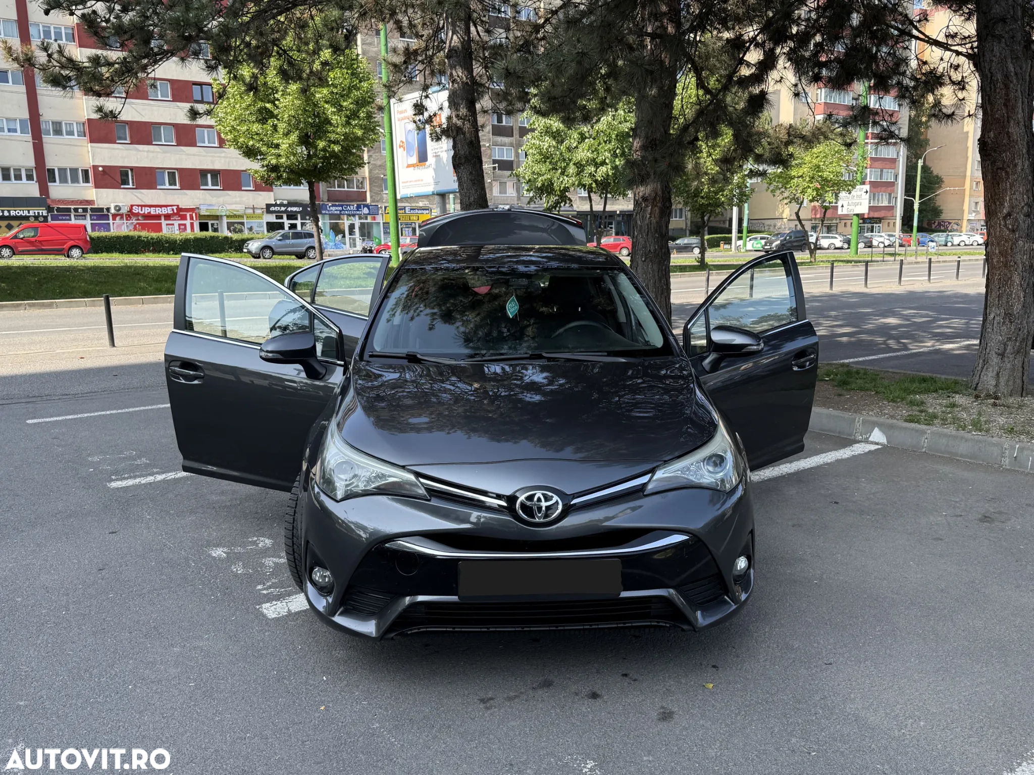 Toyota Avensis 2.0 D-4D Executive - 2
