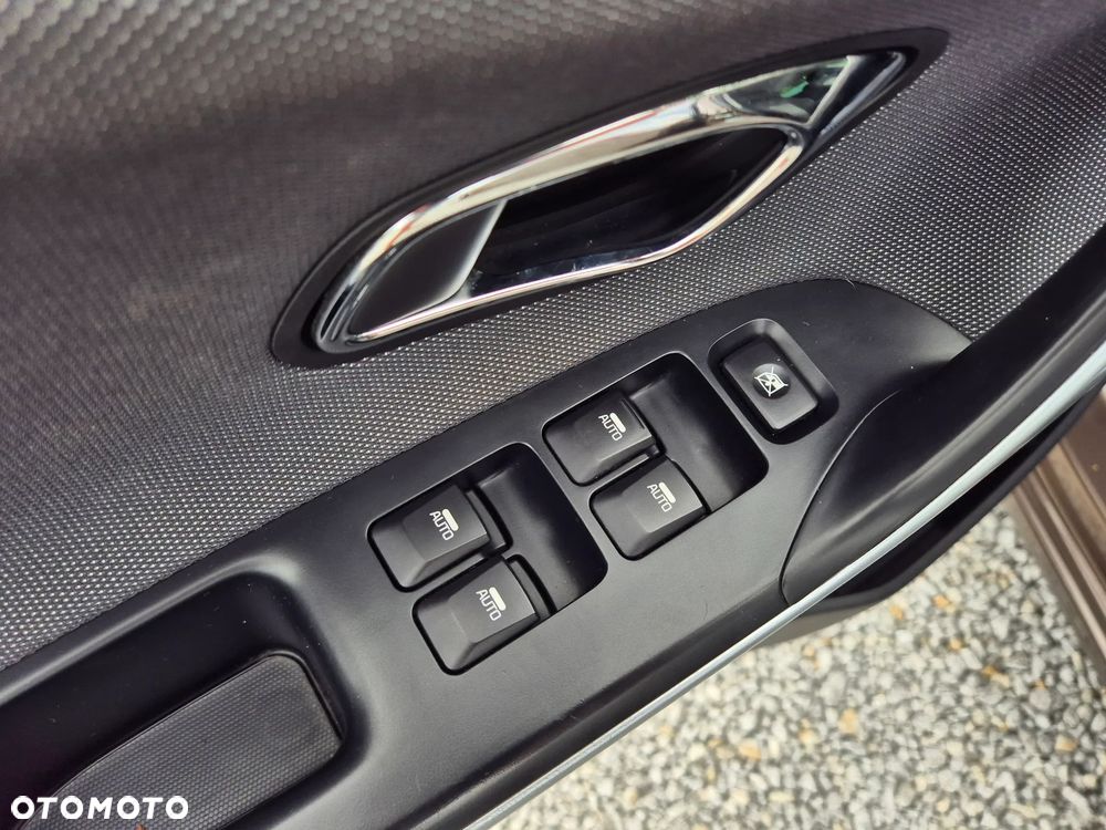 Kia Ceed 1.6 GDI Fifa World Cup Edition - 28