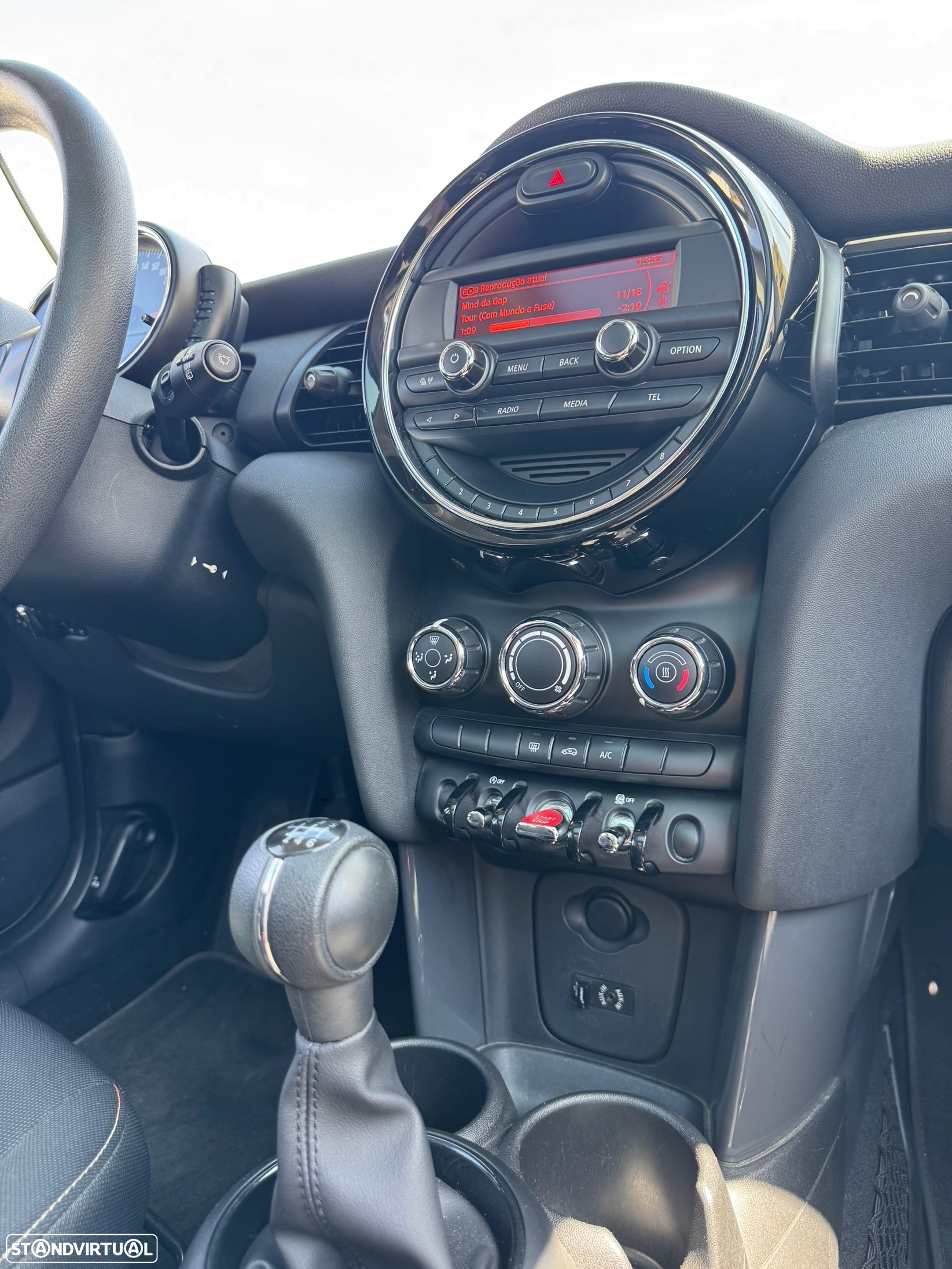 MINI 3 Portas One D - 13