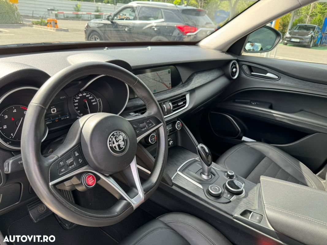 Alfa Romeo Stelvio - 4