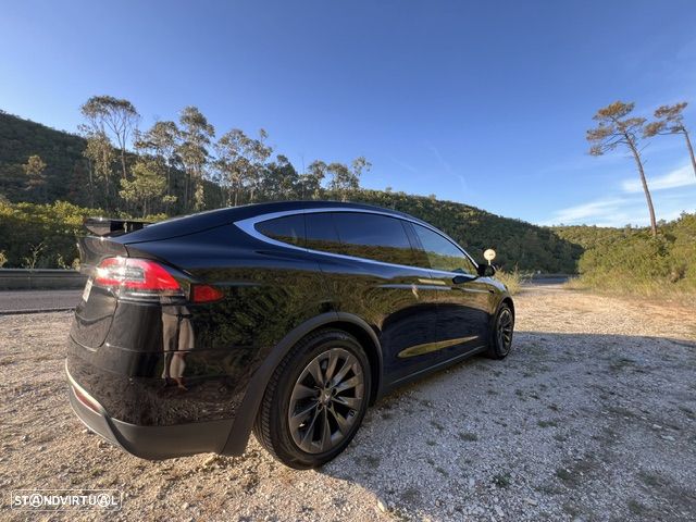 Tesla Model X Standard Range - 9