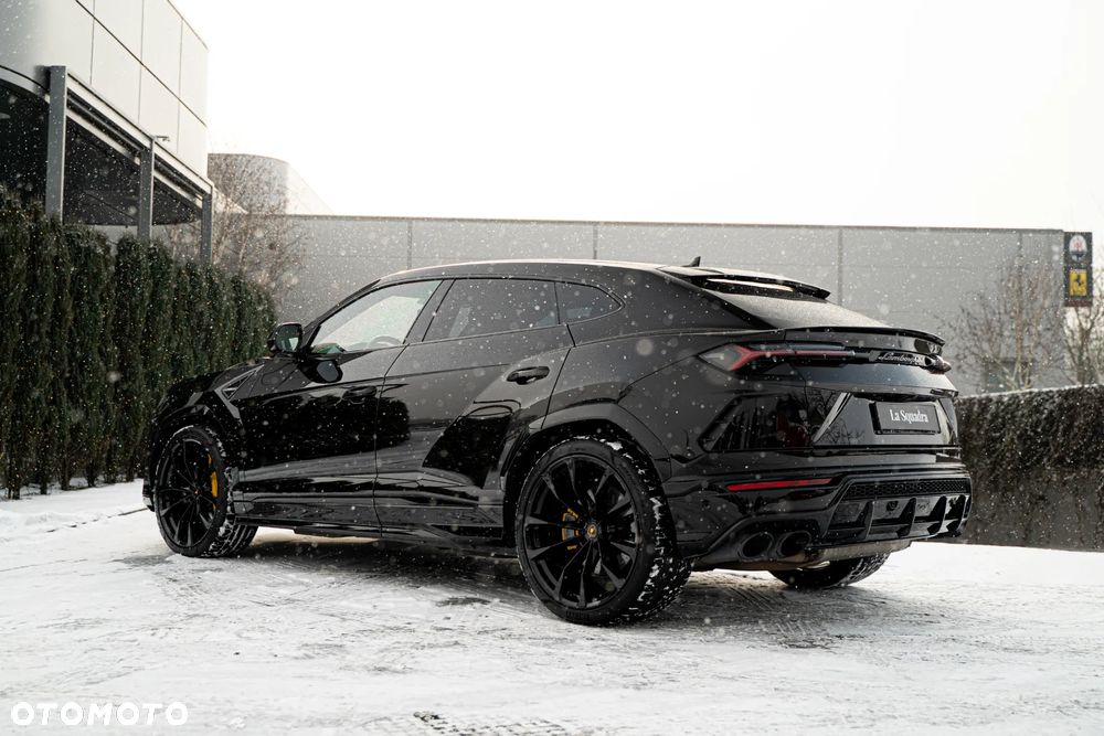 Lamborghini Urus - 4