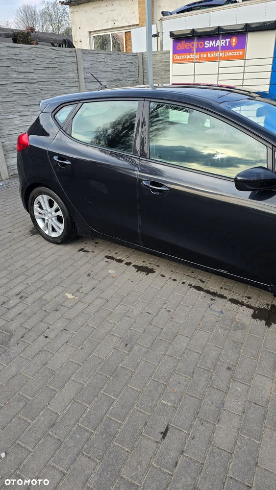 Kia Ceed 1.4 CVVT Dream-Team Edition - 3