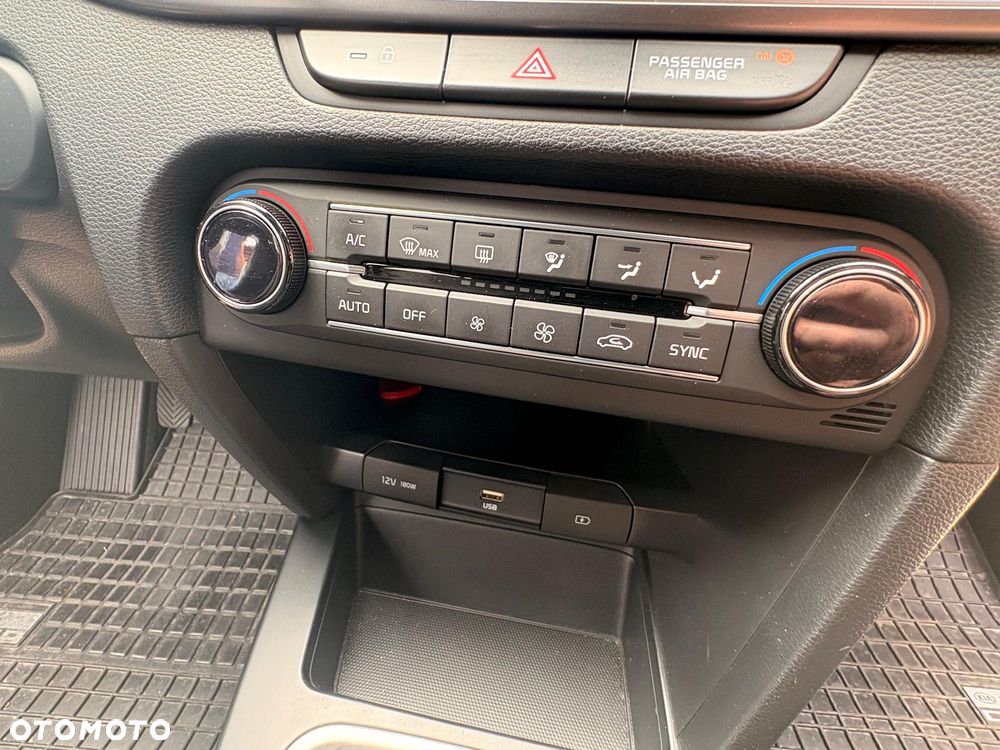 Kia XCeed 1.4 T-GDI L Business Line - 14