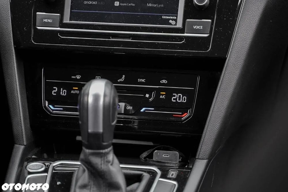 Volkswagen Passat - 21
