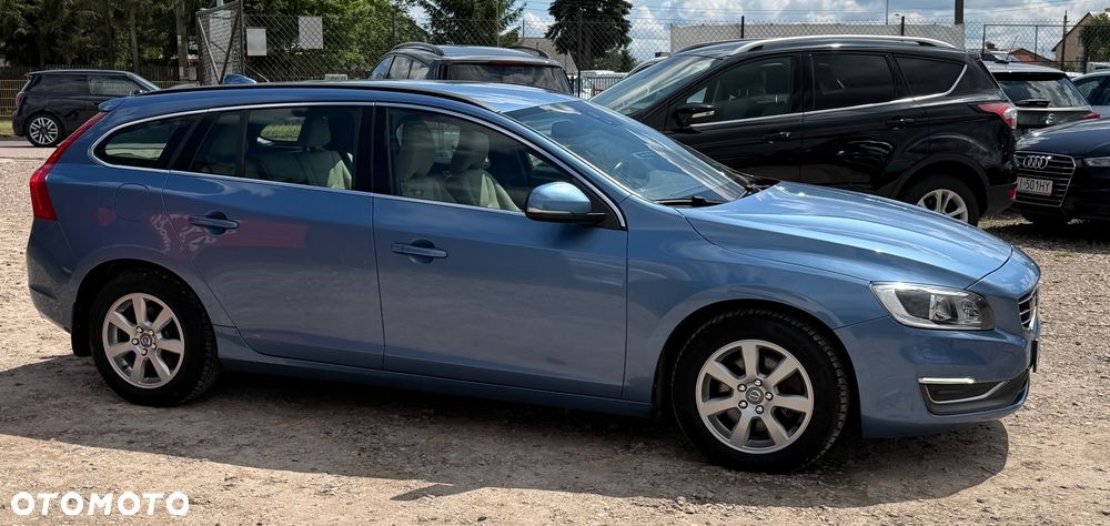 Volvo V60 D4 Drive-E Momentum - 28