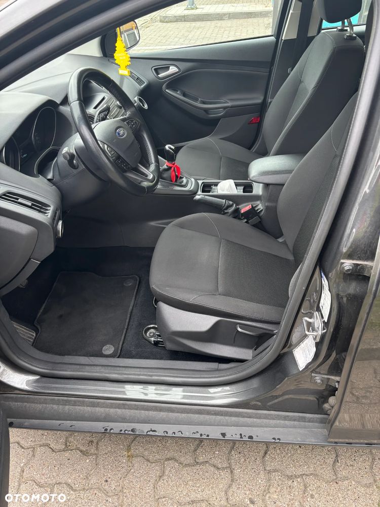 Ford Focus - 10