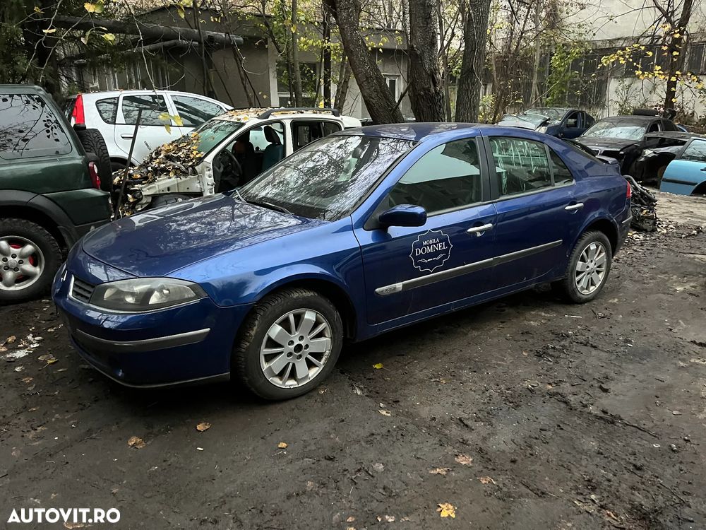 Dezmembrez Renault Laguna II facelift 2.0 benzina manual albastru xenon - 3