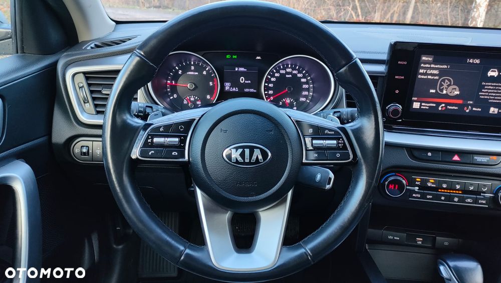 Kia Ceed 1.6 CRDi mHEV M DCT - 10