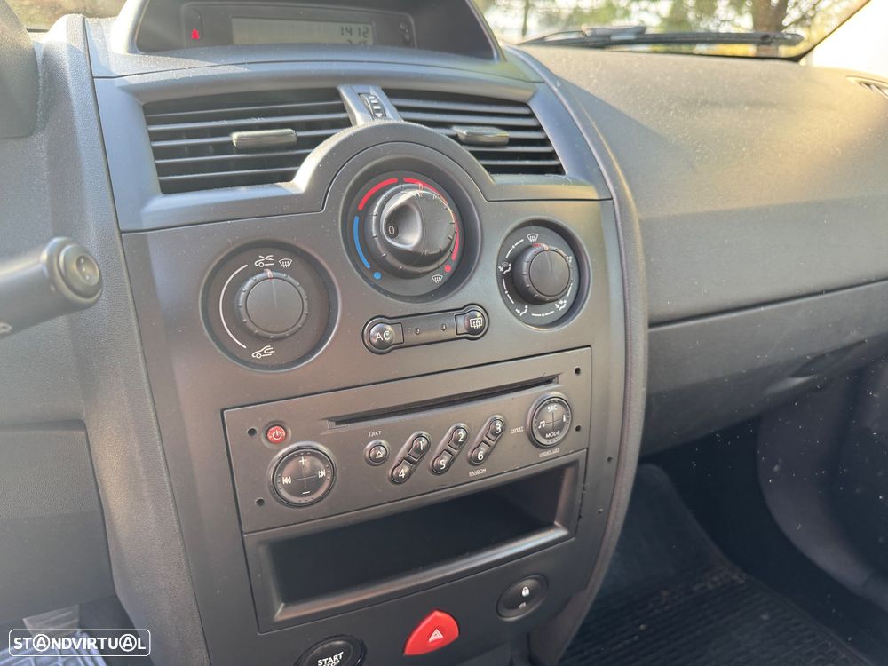 Renault Mégane 1.5 dCi Authentique - 5