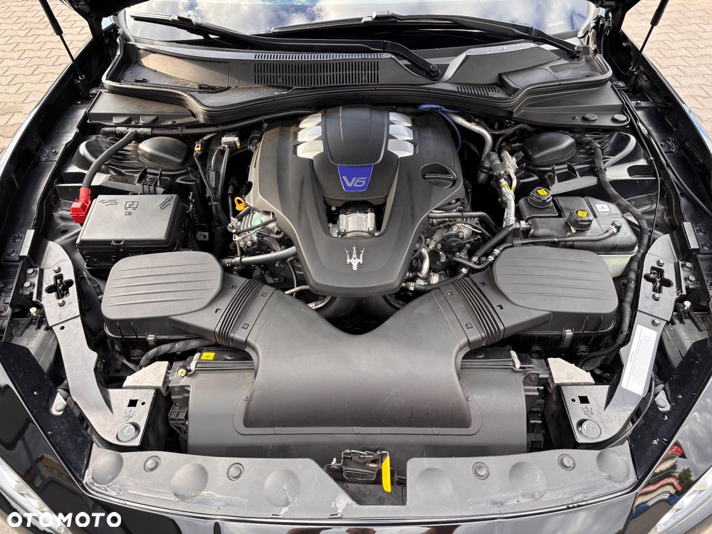 Maserati Ghibli S - 11