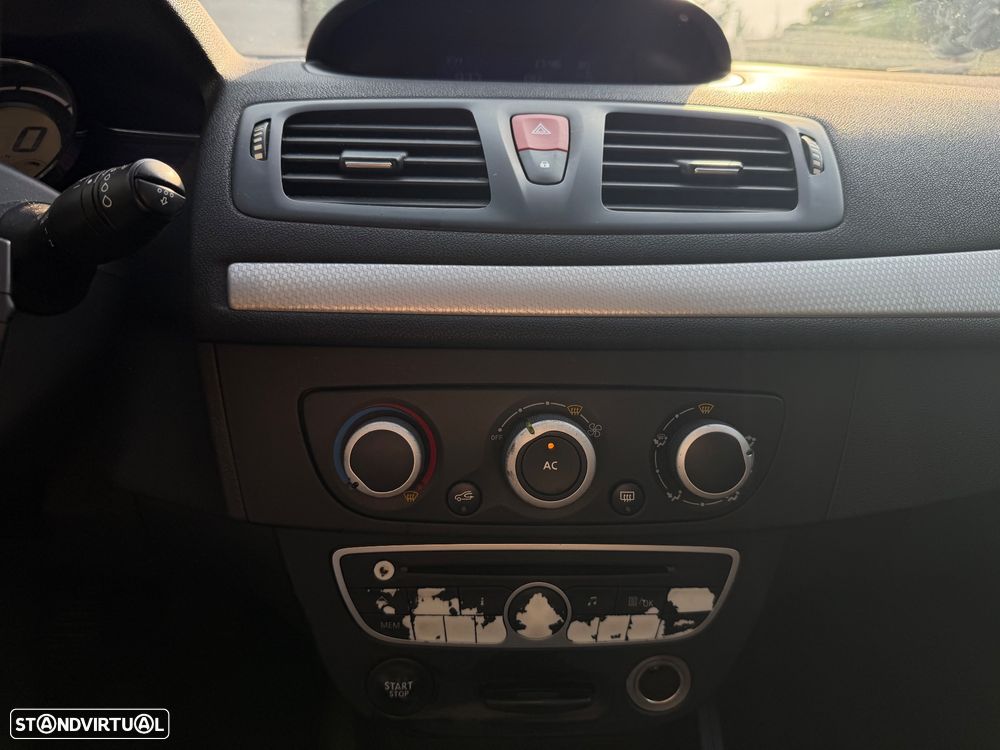 Renault Mégane 1.5 dCi Confort - 13