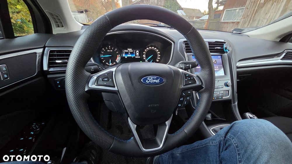 Ford Mondeo - 26