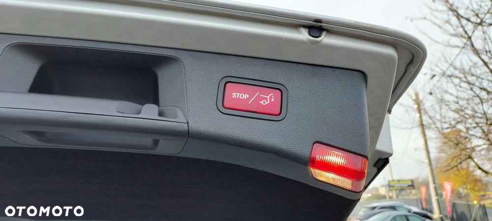 Mercedes-Benz Klasa E - 34