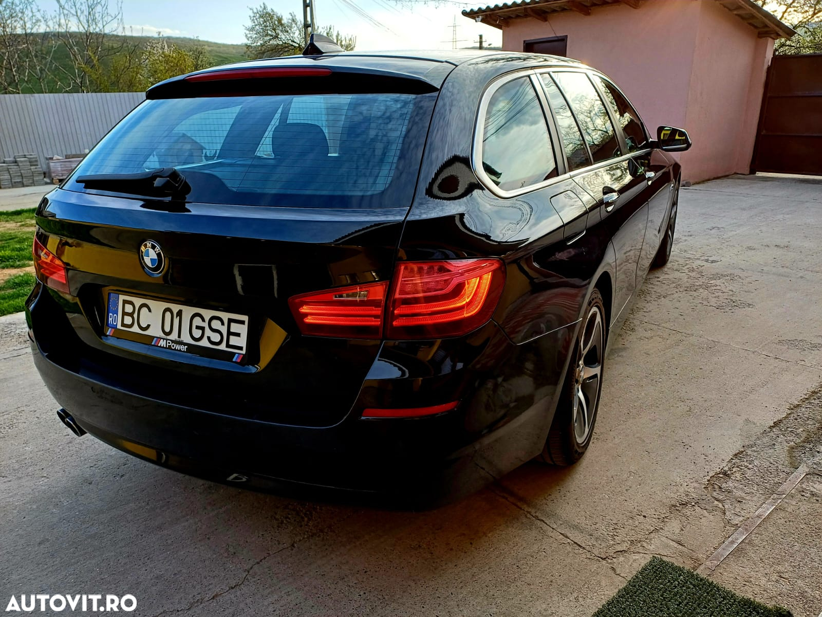 BMW Seria 5 518d Touring Aut. - 12