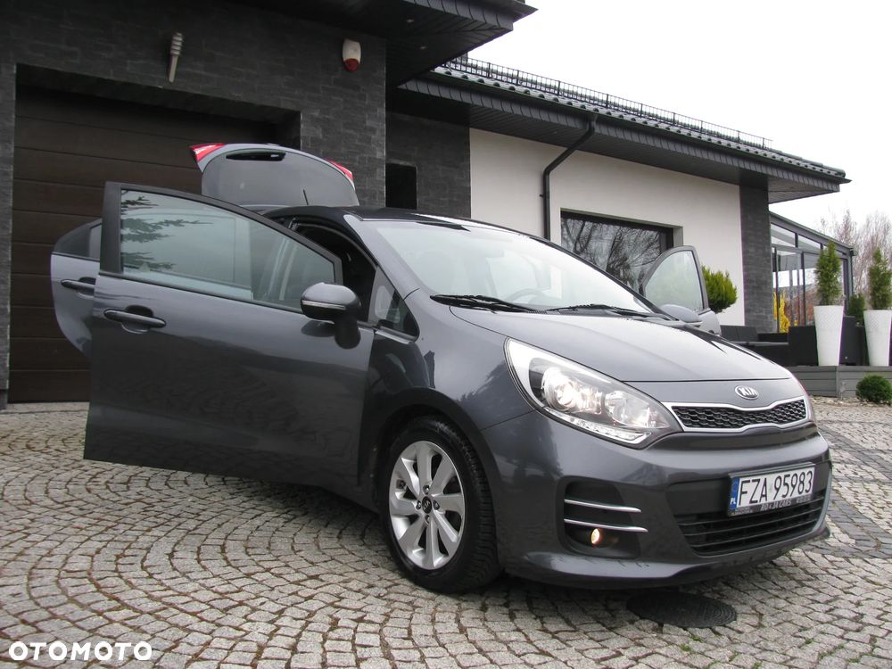 Kia Rio 1.2 Dream Team Edition - 11