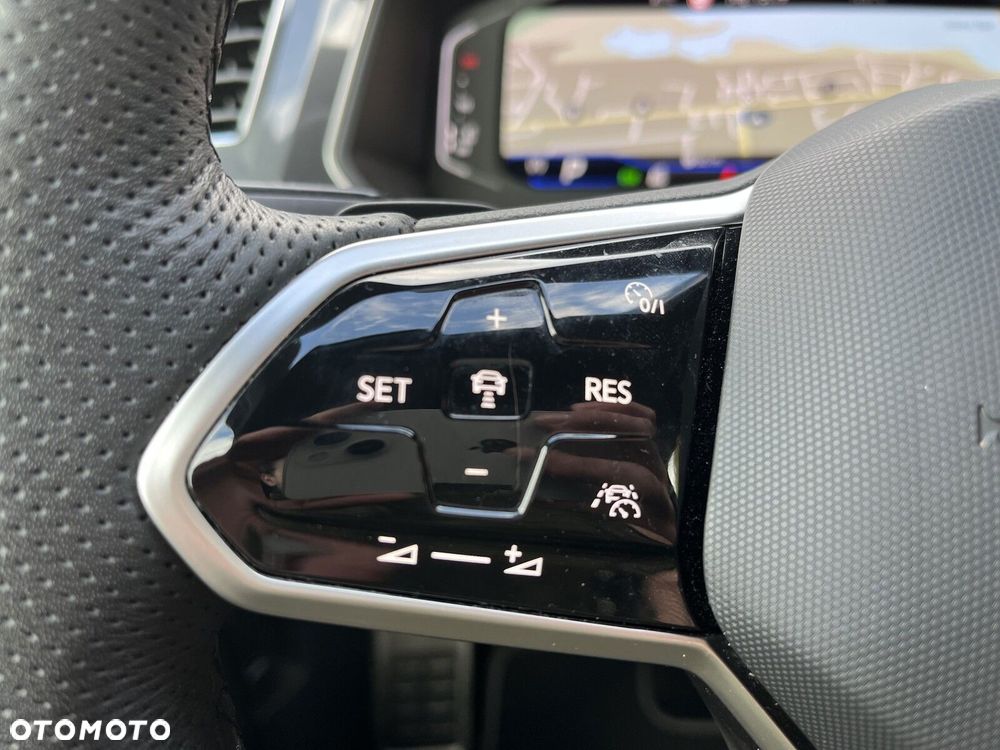Volkswagen Tiguan - 19