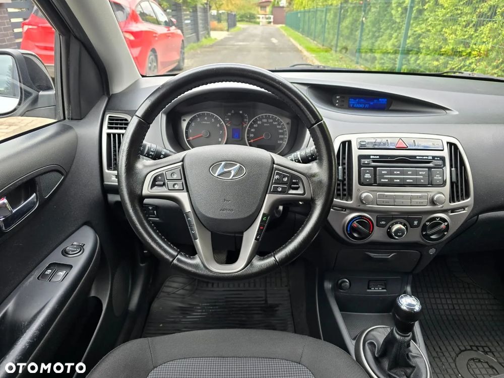 Hyundai i20 1.2 Fifa World Cup Edition - 27