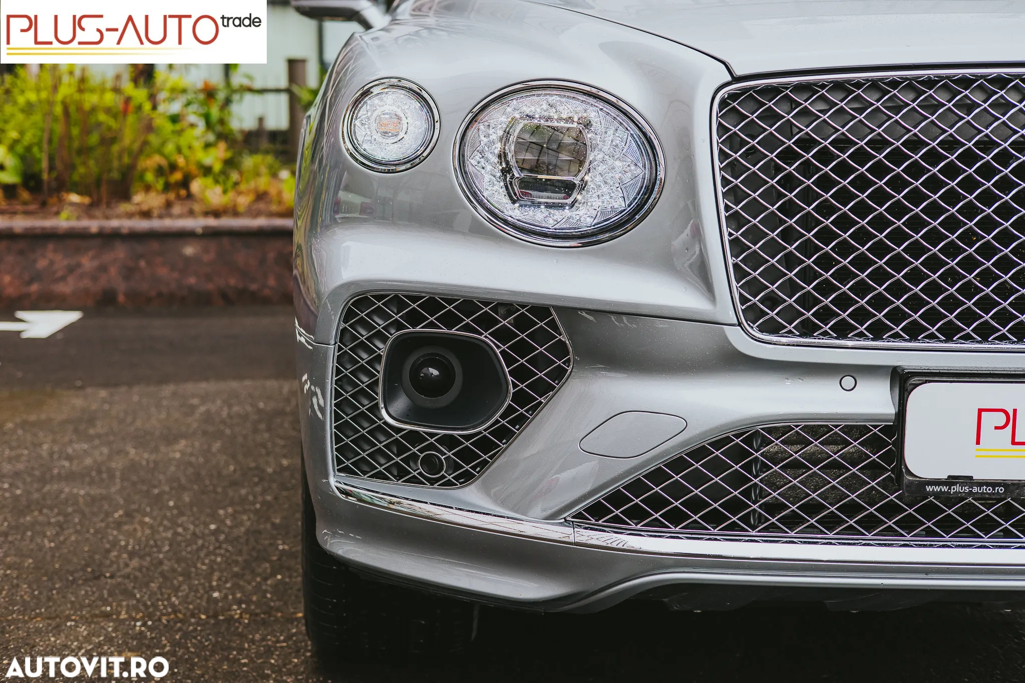 Bentley Bentayga - 4