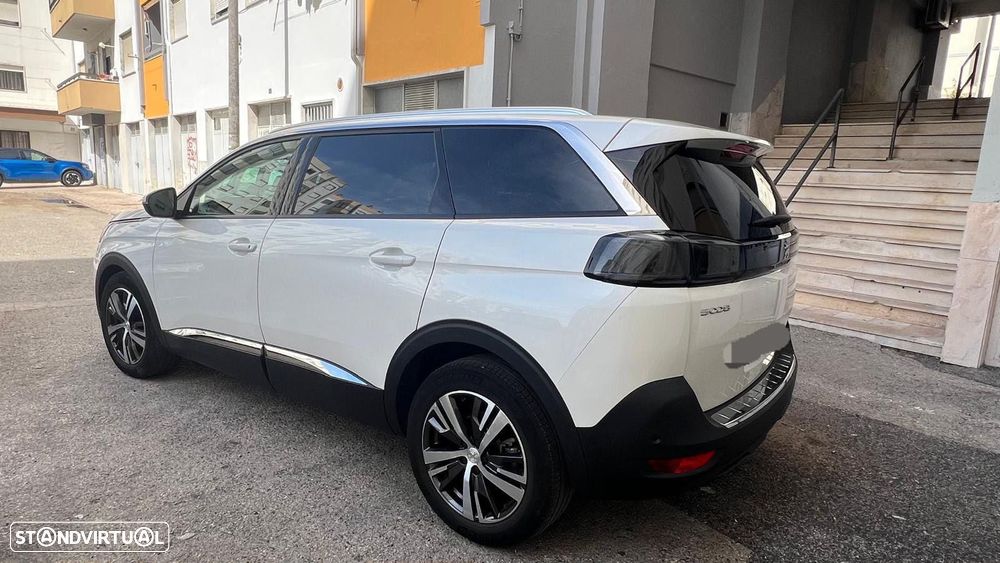 Peugeot 5008 - 5