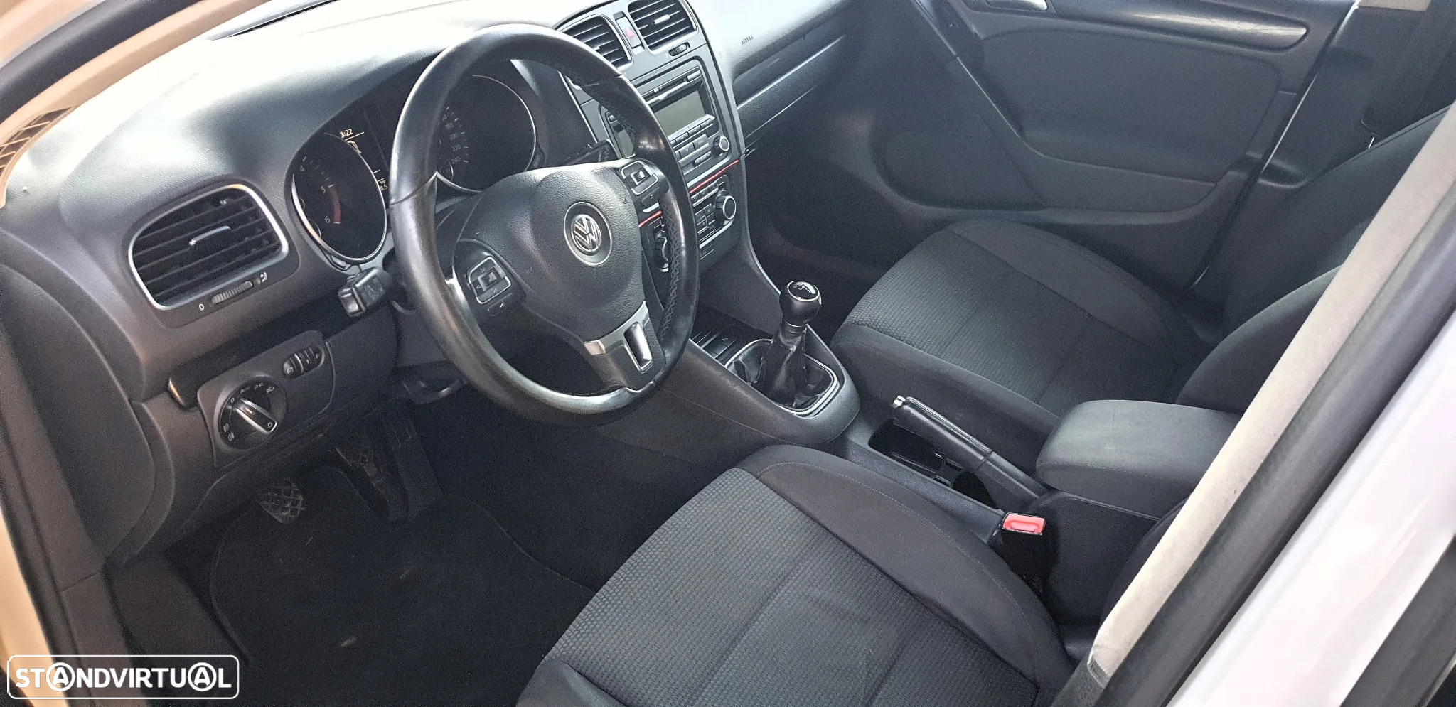 VW Golf 1.6 TDi Edition - 10