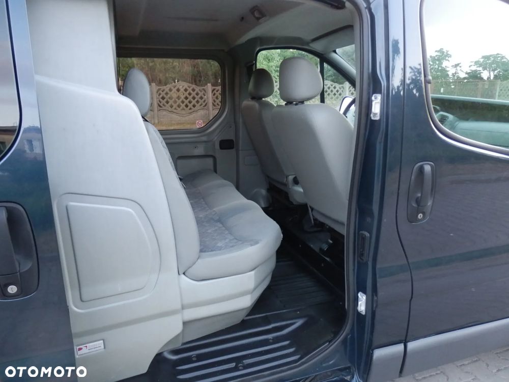 Opel Vivaro - 8