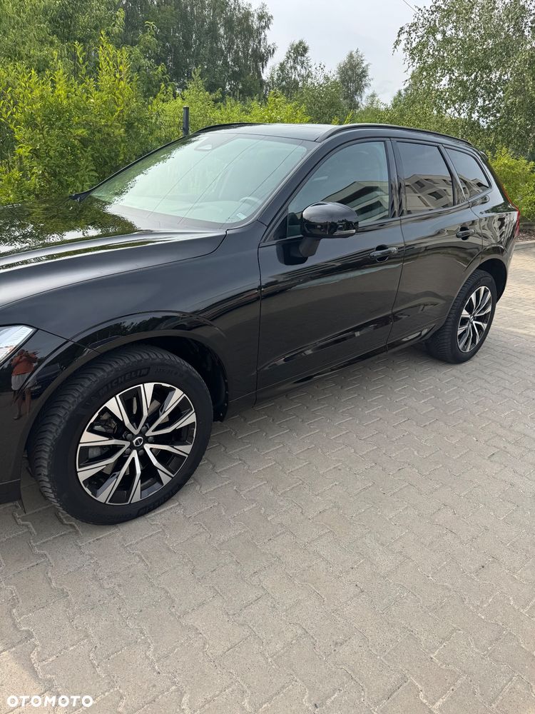 Volvo XC 60 B4 D AWD Plus Dark - 2