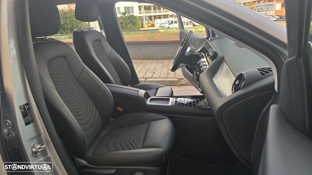 Mercedes-Benz B 180 d - 31
