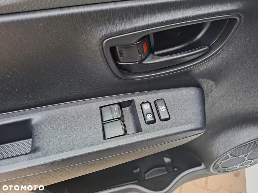 Toyota Yaris - 20