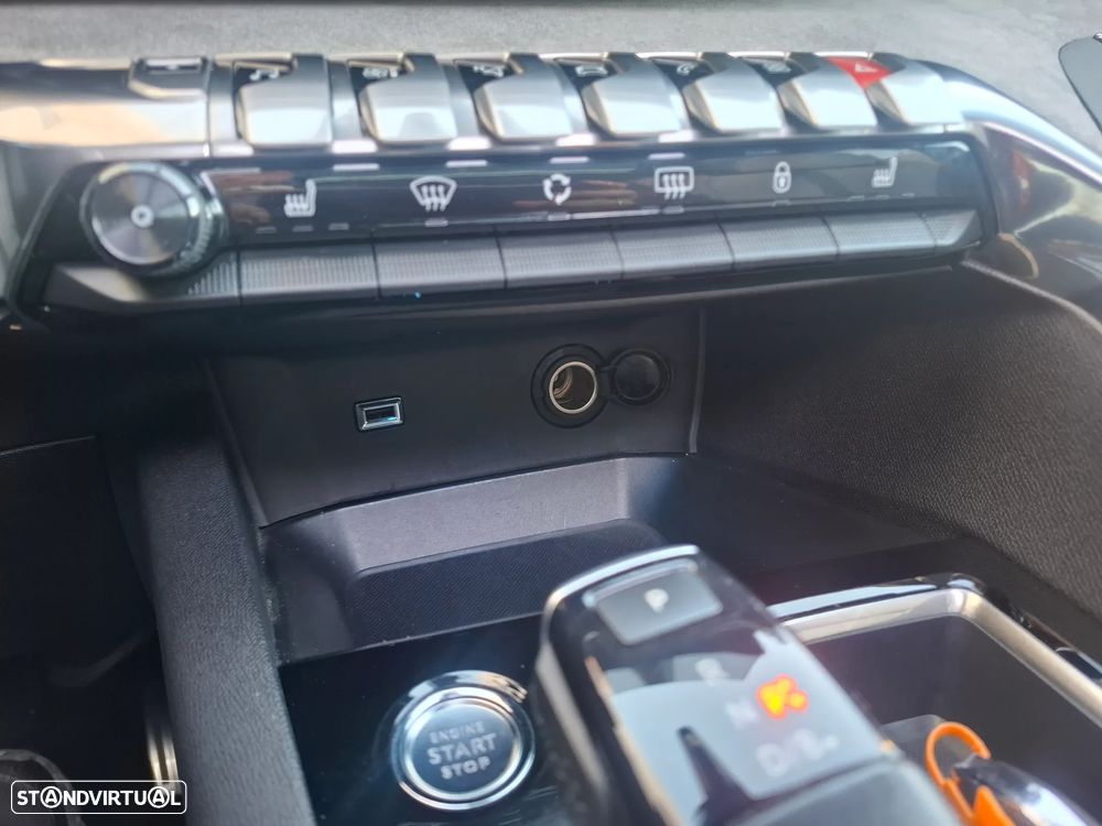 Peugeot 3008 1.6 Hybrid4 GT Pack e-EAT8 - 21