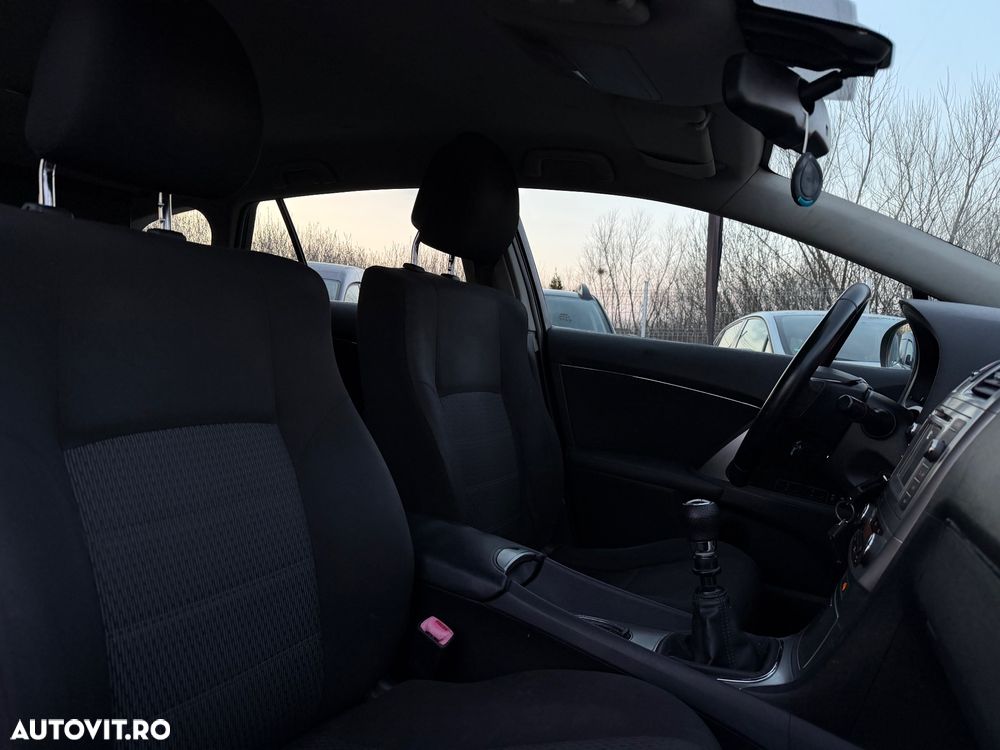 Toyota Avensis 2.0 D-4D Edition - 8