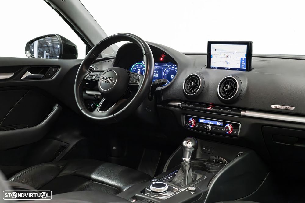 Audi A3 Sportback 40 e-tron S tronic - 9