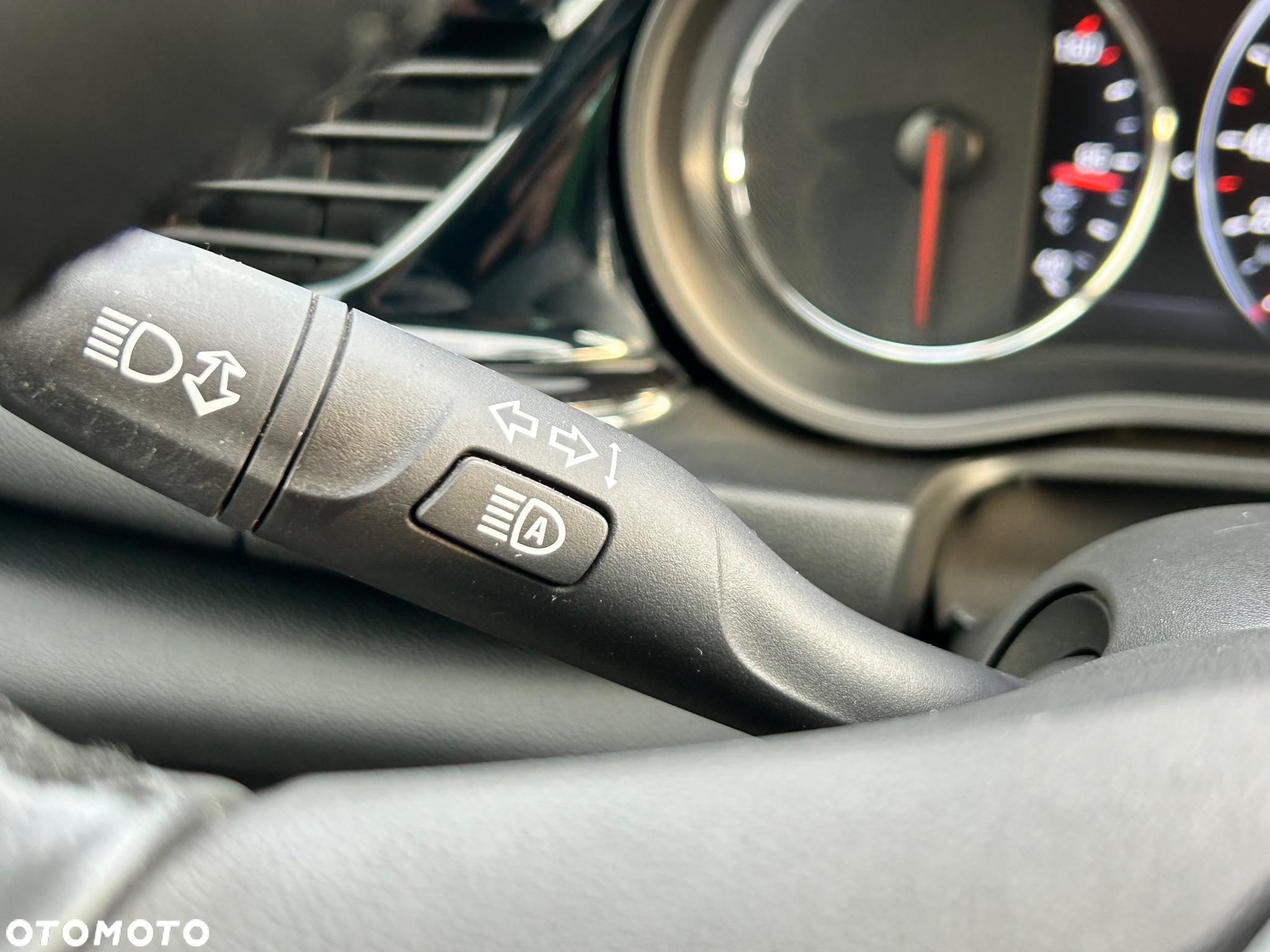Opel Insignia 2.0 CDTI automatik Business Innovation - 34
