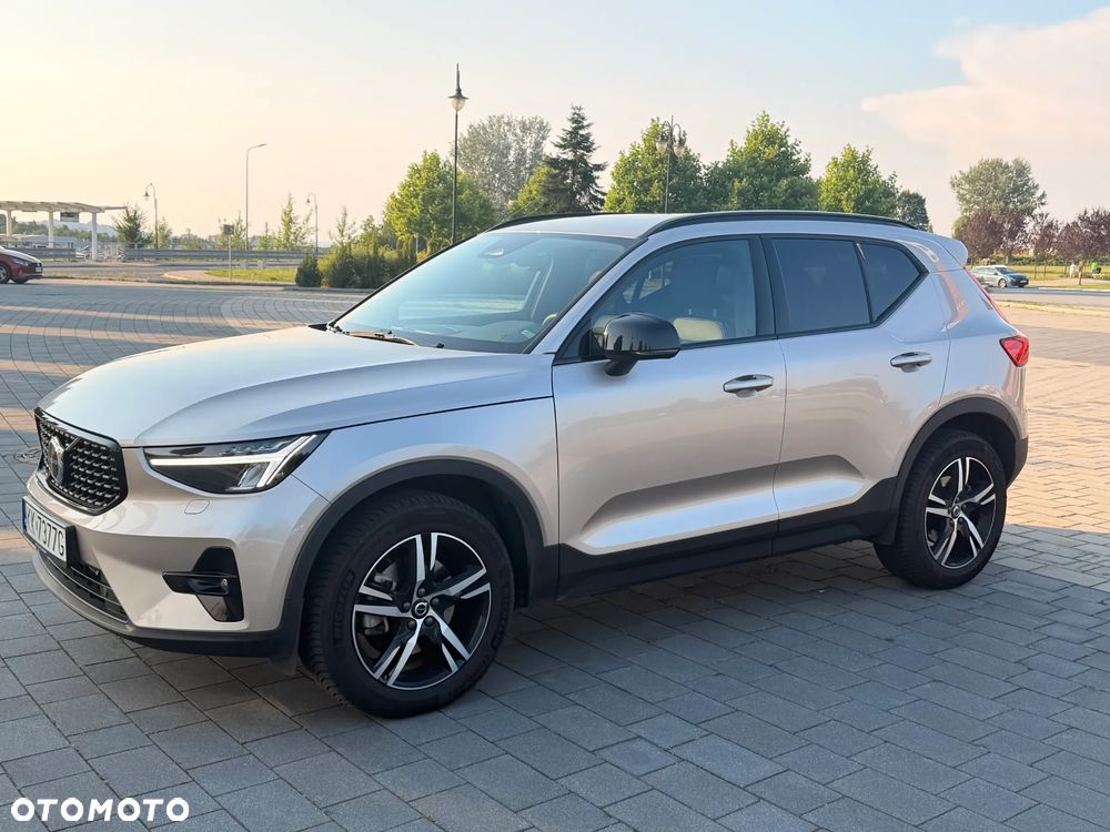 Volvo XC 40 B3 Plus Dark - 1