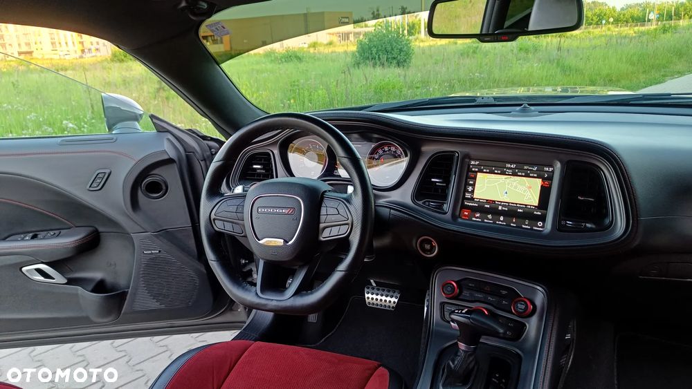 Dodge Challenger - 17