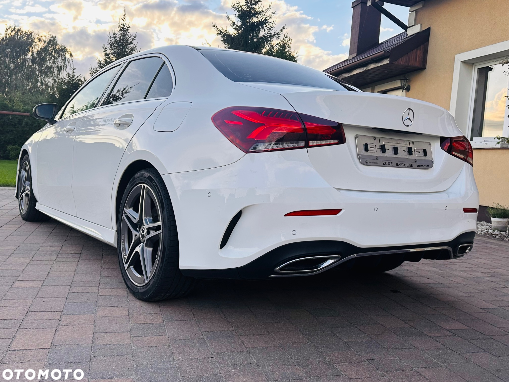 Mercedes-Benz Klasa A 180 7G-DCT AMG Line - 14