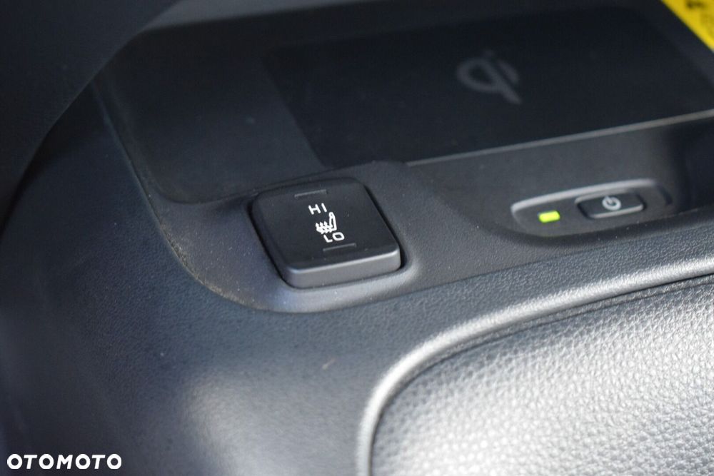 Toyota Corolla 1.8 Hybrid Comfort - 17