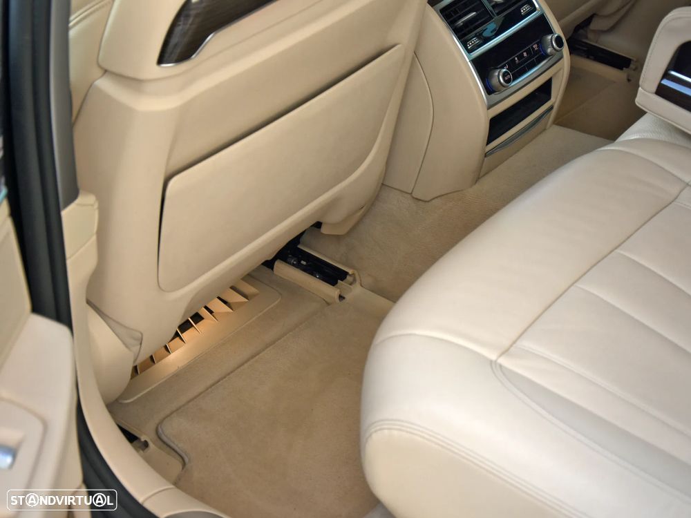BMW 730 d - 21