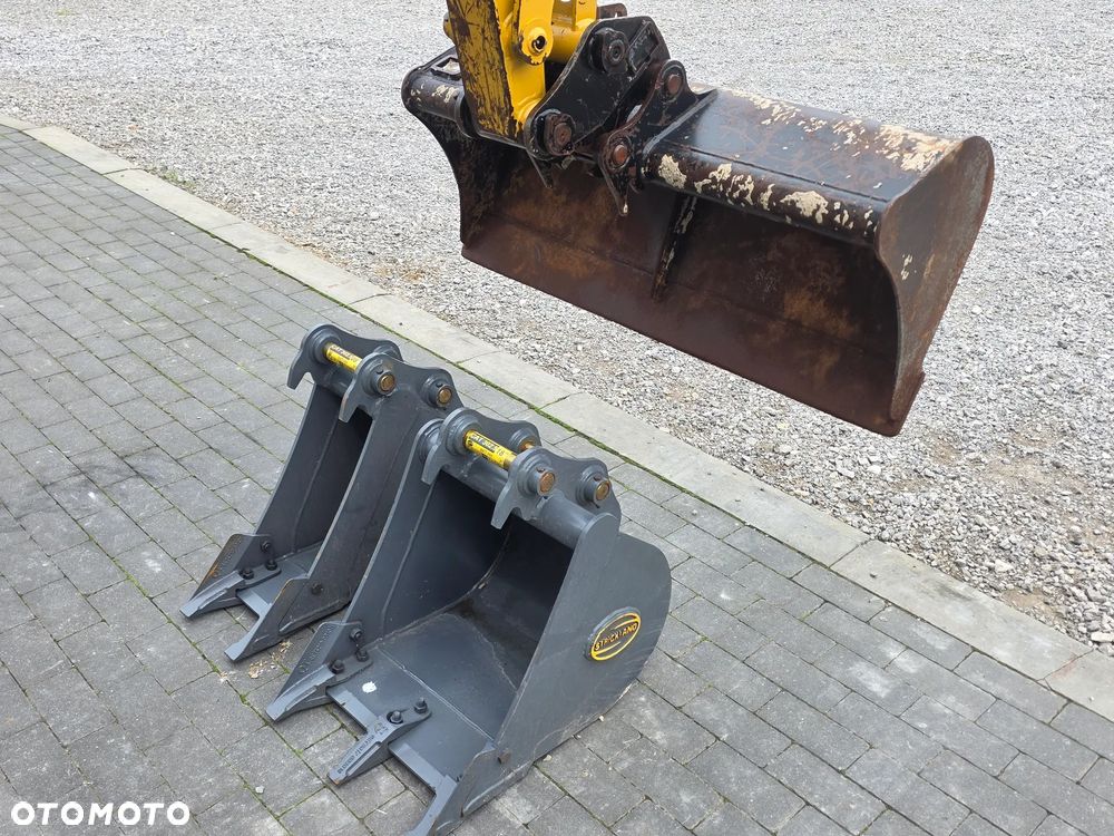 Caterpillar CAT 302.7 CR mini koparka szybkozłącze 3 łyżki piękna serwisowana 1 wł JCB sprowadzona w oryginale - 11
