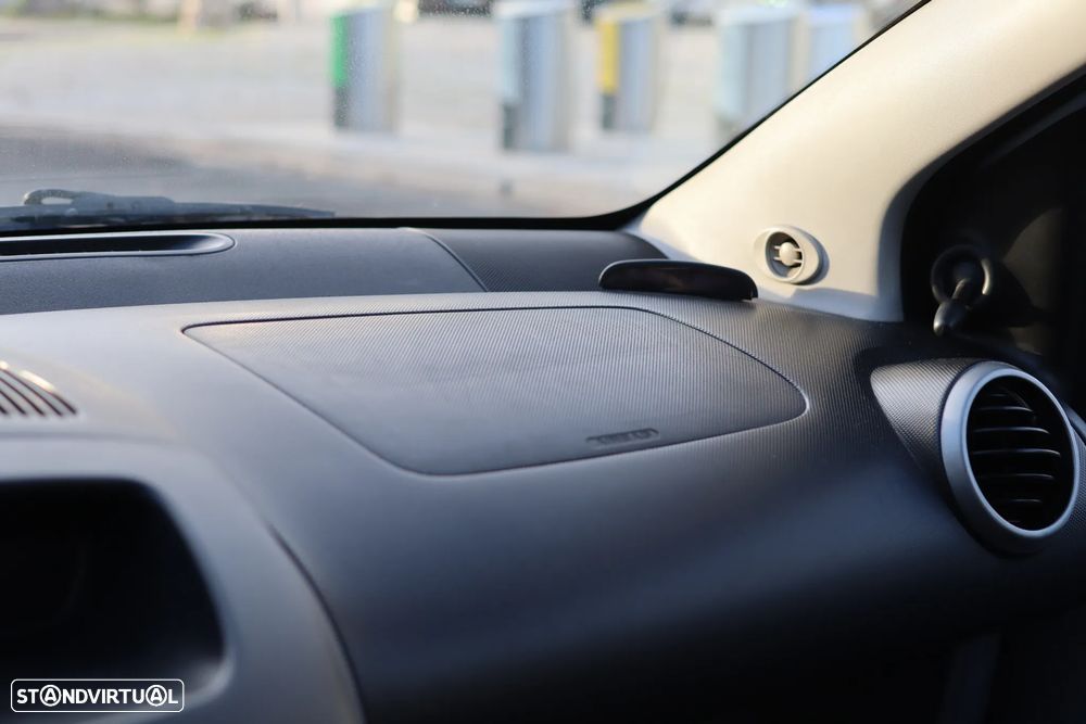 Toyota Aygo 1.0 + AC - 9