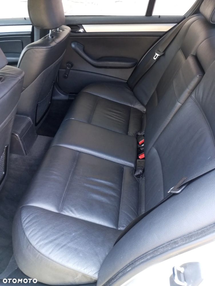 BMW Seria 3 318i - 17