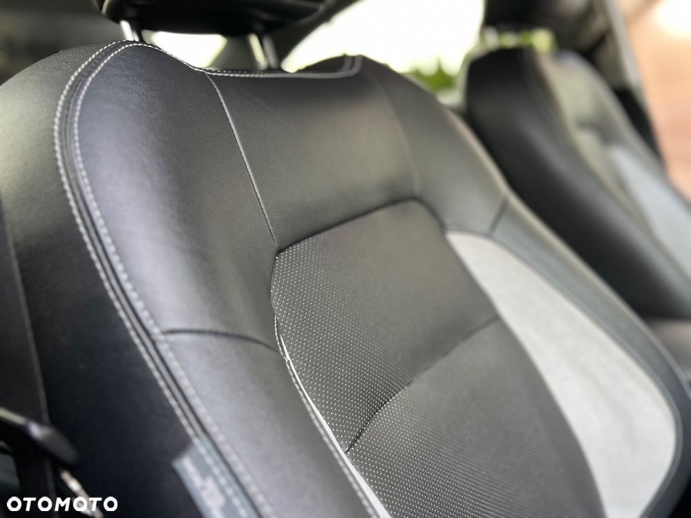 Toyota Avensis 1.8 Prestige - 30