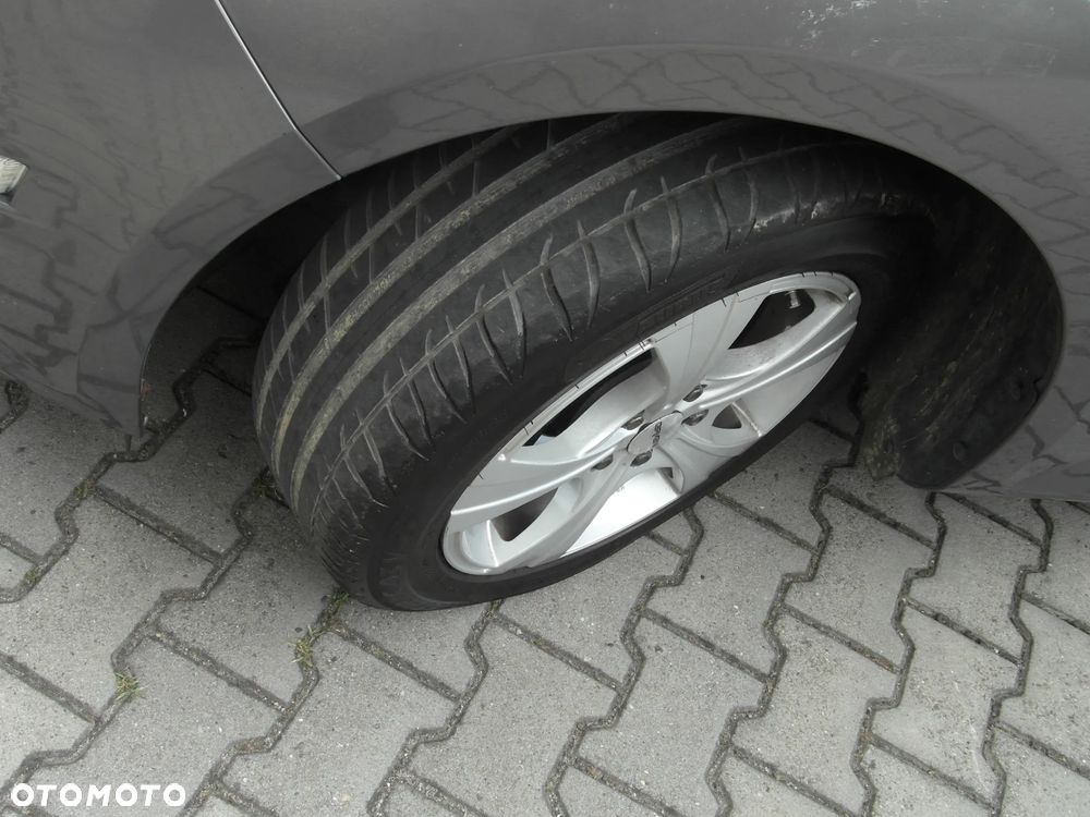 Ford Mondeo 2.0 Trend - 32