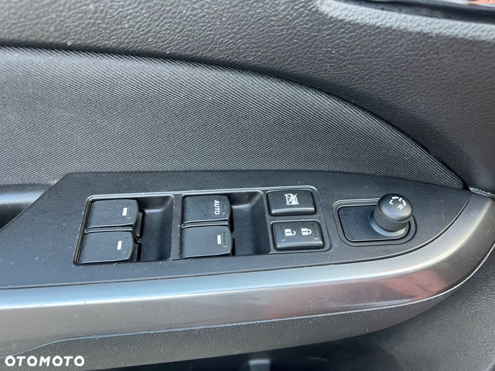 Suzuki Vitara 1.0 Boosterjet Premium 4WD - 22