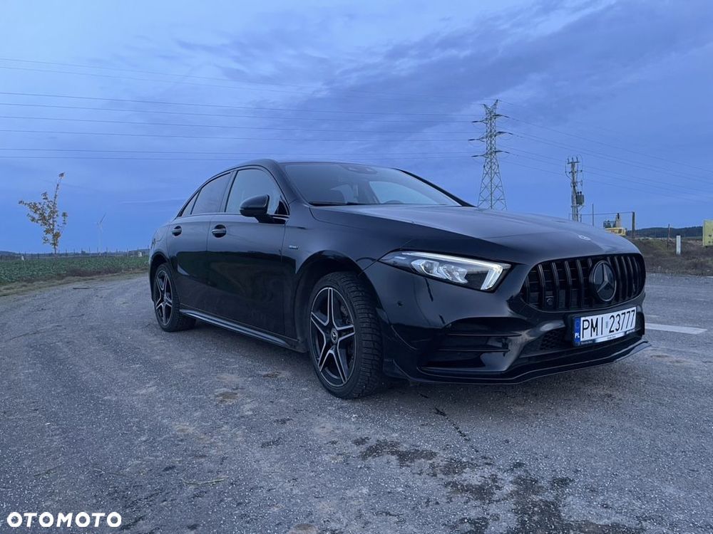 Mercedes-Benz Klasa A 250 E AMG Line 8G-DCT - 4