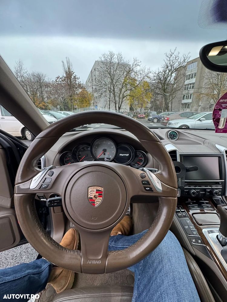 Porsche Cayenne - 11