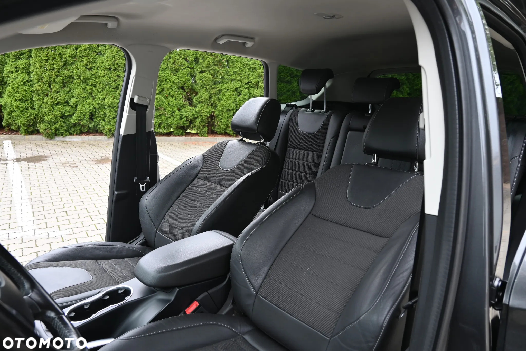 Ford Kuga 2.0 TDCi 4x4 Individual - 36