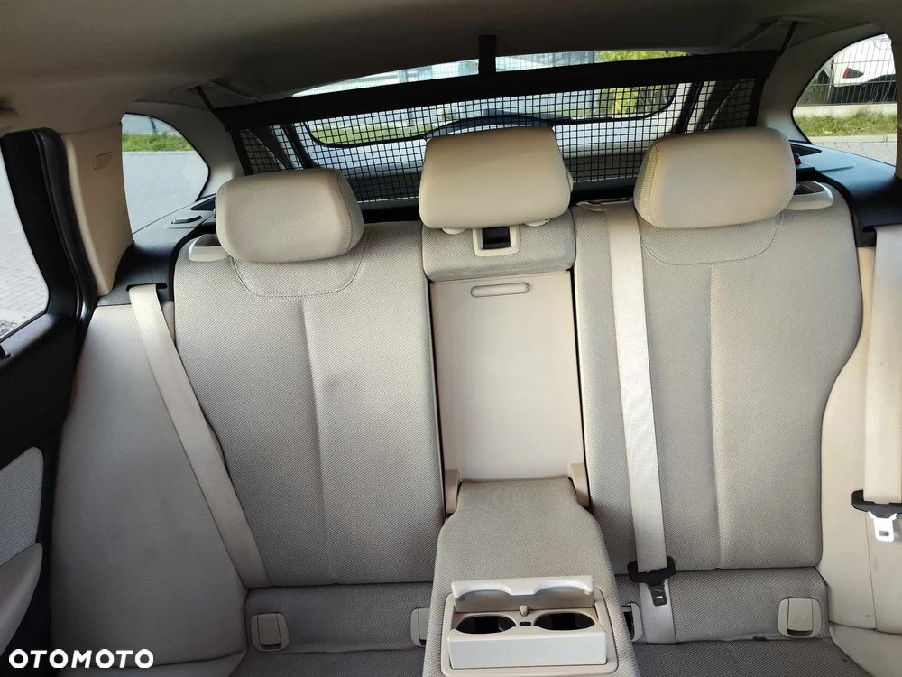 BMW Seria 3 318d Blue Performance - 28