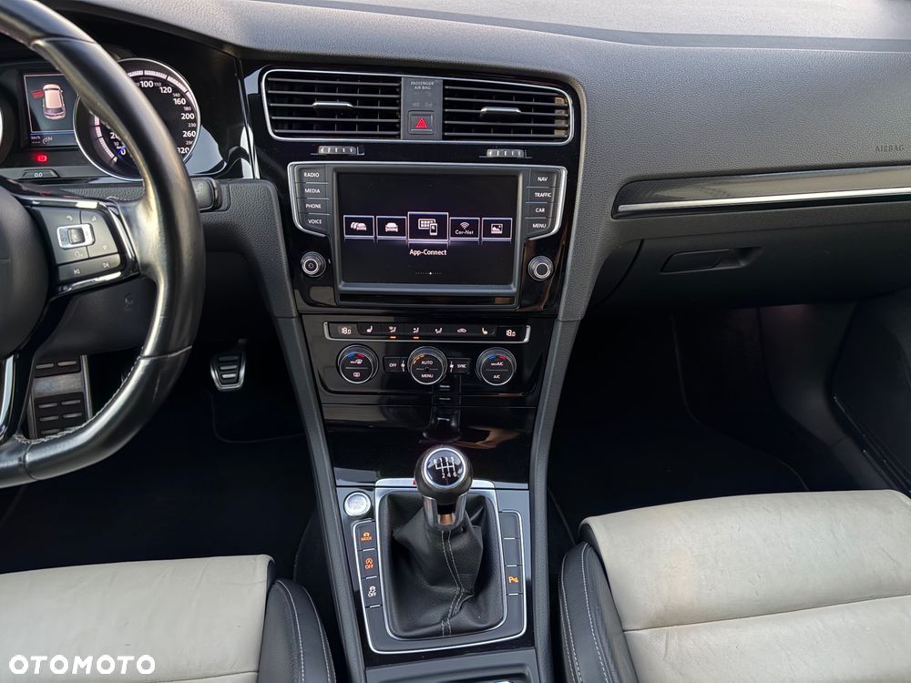 Volkswagen Golf 2.0 TSI BMT 4Mot R - 38